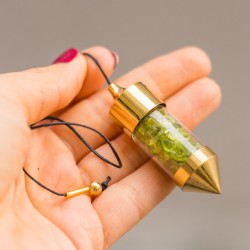 peridot, peridot kristal, peridot nihalo, nihalo, nihalo s kristali, vedeževanje