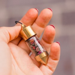 nihalo, nihalo s kristali, večbarvni turmalin, nihalo z večbarvnim turmalinom, radiostezija