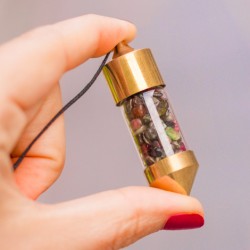 nihalo, nihalo s kristali, večbarvni turmalin, nihalo z večbarvnim turmalinom, radiostezija