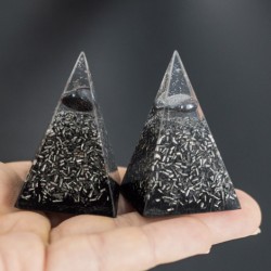 Kristal hematit, orgonit, piramida