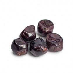 garnet, garnet crystal, garnet pocket crystal, passion crystal, energy crystal, love crystal, strength crystal