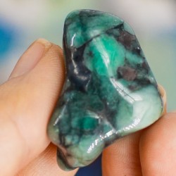emerald, emerald crystal, pocket crystal, crystal for heartache, love crystal