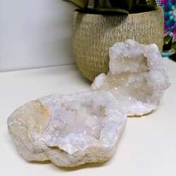 kamena strela geoda par, rastišče kristalov