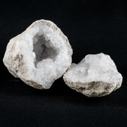 ROCK QUARTZ geode, rock qurtz crystal, clear crystal rock quartz raw stone