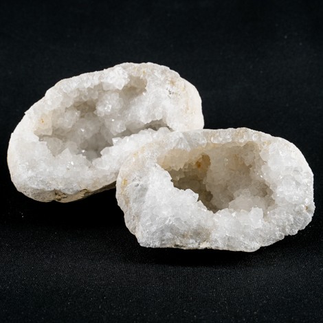 ROCK QUARTZ geode, rock qurtz crystal, clear crystal rock quartz raw stone