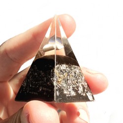 magnesite orgonite payramide, crystal power
