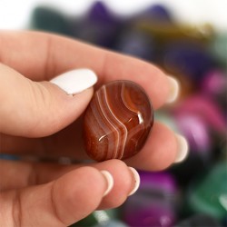 agate pocket gemstone, memory, inner strenght, stability, understanding