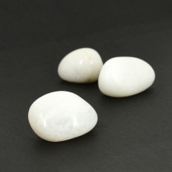 white jasper, jasper, pocket crystal, energy crystal, crystals for harmony
