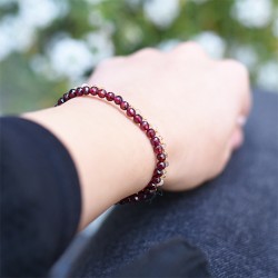 granat kristal preobrazbe, zapestnica granat, korenska čakra,