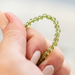 peridot zapestnica, peridot kristal, trgovina s kristali, peridot