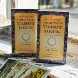 Paper Rider Waite Original tarot card deck