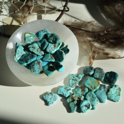 turquoise, turquoise crystal, pocket crystal, generosity crystal, wisdom crystal