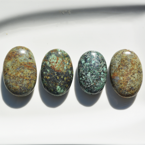 chrysocolla, chrysocolla palm stone, relaxation stone, calming stone