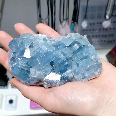 kristal za grleno čakro, modri kristal