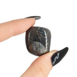 sapphire, sapphire crystal, pocket crystal, communication crystal, focus crystal