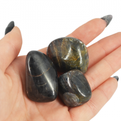 sapphire, sapphire crystal, pocket crystal, communication crystal, focus crystal