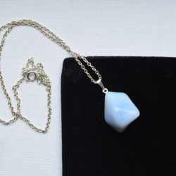 modri kalcedon kristal, energijski nakit, trgovina s kristali