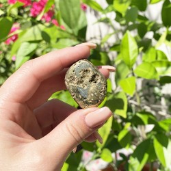 pyrite, pyrite crystal, pocket crystal, wealth crystal, money crystal