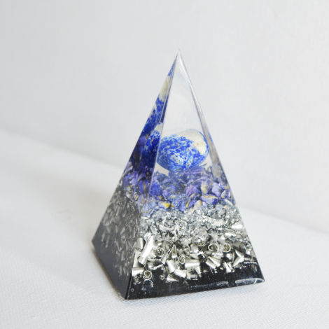 lapis lazuli orgonit piramida, orgoniti za prostor, lepo darilo, zaščita, energija
