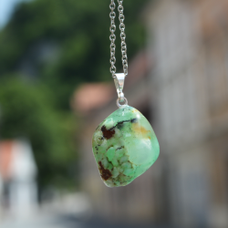 krizopras kristal, energijska ogrlica, trgovina s kristali