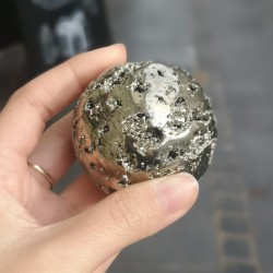 pirit kristal, pirit krogla, večji kristali, trgovina s kristali, kristali po ugodni ceni