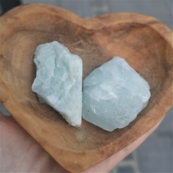 aquamarine natural war crystal, pocket cyrstal, protection, water crystal, crystal shop