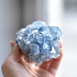 kristal za grleno čakro, kristal za komunikacijo