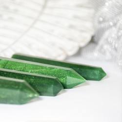 zeleni aventurin obelisk, kristal za mir, zeleni aventurin kristal, zeleni aventurin kamen
