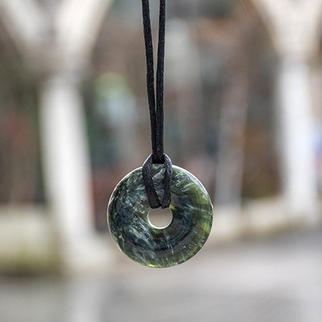 serafinit, serafinit kristal, serafinit ogrlica, ogrlice iz kristalov, kristalni nakit