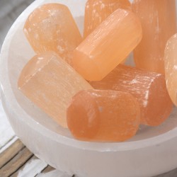 oranžen selenit, selenit, kristali za prečiščevanje, kristali za zaščito, selenit žepni kristal