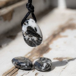 zebra jaspis, jaspis, zebra jaspis ogrlica, nakit s kristali, ogrlice s kristali