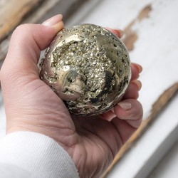 pirit kristal, pirit krogla, večji kristali, trgovina s kristali, kristali po ugodni ceni