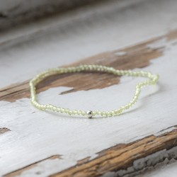 peridot, peridot kristal, peridot zapestnica, zapestnice s kristali, energijski nakit, kristali za srčno čakro
