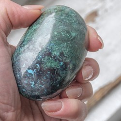chrysocolla crystal, chyrsocolla bigger piece, chrysocolla stone, crystals for emotions, crystals for communication