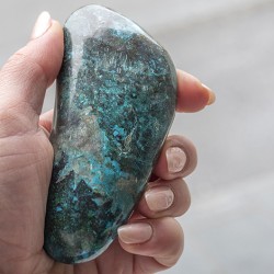 chrysocolla crystal, chyrsocolla bigger piece, chrysocolla stone, crystals for emotions, crystals for communication