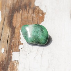 prasem, prasem crystal, green crystal, crystals for heart chackra, crystals for relationships