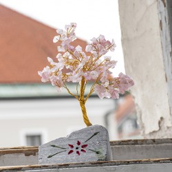roževec, roževec kristal, roževec drevo, roževec dekor, kristali za ljubezen, darilo s kristali