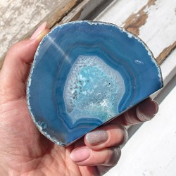 ahat, modri ahat, ahat geoda, modri ahat geoda, geoda, večji kristal, kristali za grleno čakro, modri kristali