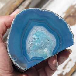 ahat, modri ahat, ahat geoda, modri ahat geoda, geoda, večji kristal, kristali za grleno čakro, modri kristali