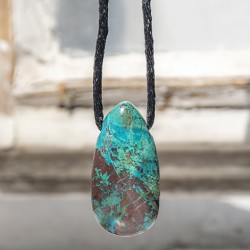 hrizokola, hrizokola kristal, hrizokola nakit, hrizokola cena, hrizokola ogrlica, kristali proti stresu
