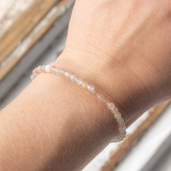 moonstone, multicoloured moonstone, moonstone bracelet, crystals for love, crystals for balance