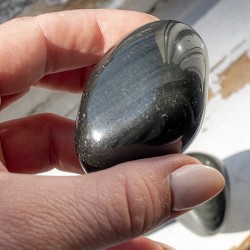 obsidian, obsidian kristal, obsidian večji kos, kristali za zaščito, kristali proti negativni energiji, črn kristal