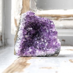amethyst, amethyst crystal, amethyst bigger piece, amethyst geode