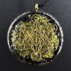 peridot, black tourmaline, orgonite, orgonite necklace, energy necklace, crystal for anger, love crystal, protection