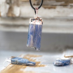 blue kyanite, kyanite, blue kyanite crystal, blue kyanite necklace, communication crystal