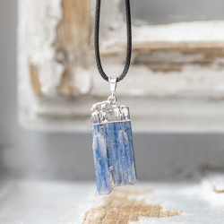 blue kyanite, kyanite, blue kyanite crystal, blue kyanite necklace, communication crystal