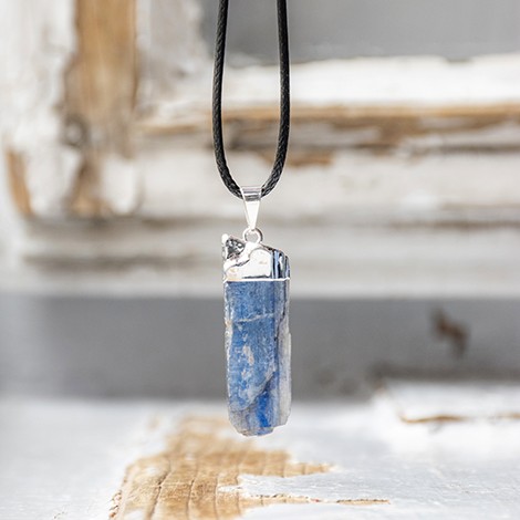 blue kyanite, kyanite, blue kyanite crystal, blue kyanite necklace, communication crystal