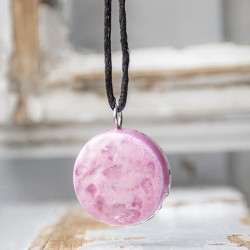 orgonit, orgonit ogrlica, orgonit nakit, orgonit s kristali, roževec, kristal za ljubezen, odnosi