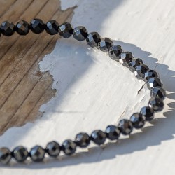 spinel,črni spinel, spinel nakit, spinel zapestnica, zaščitni kristal, energijski nakit