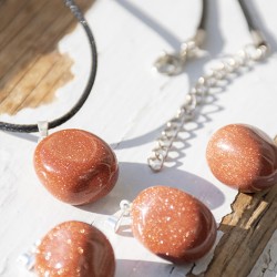 sunstone, sunstone crystal, sunstone jewellery, crystal jewellery, sunstone necklace, joy crystal, energy crystal
